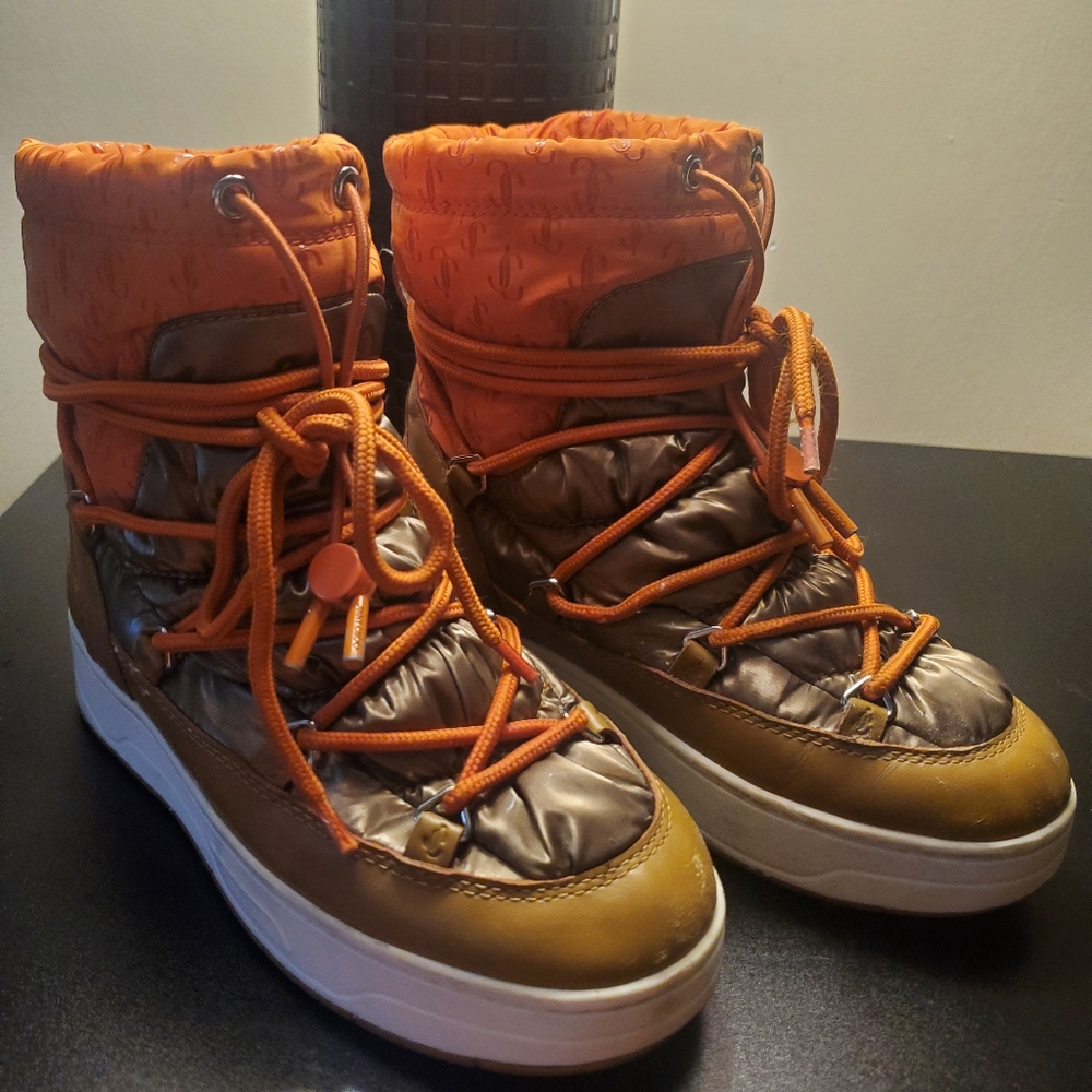 Warm boots with fur for kid. Size 34.JIMMY CHOO.